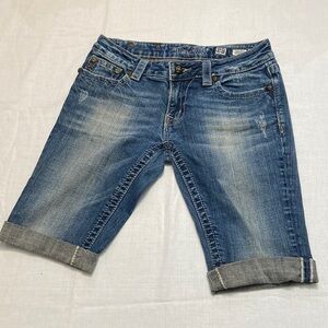 Miss Me Womens Denim Shorts Excellent Used Condition! Size 29